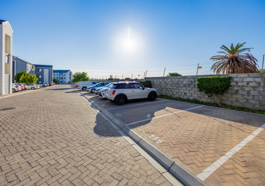 2 Bedroom Property for Sale in Aan de Wijnlanden Western Cape